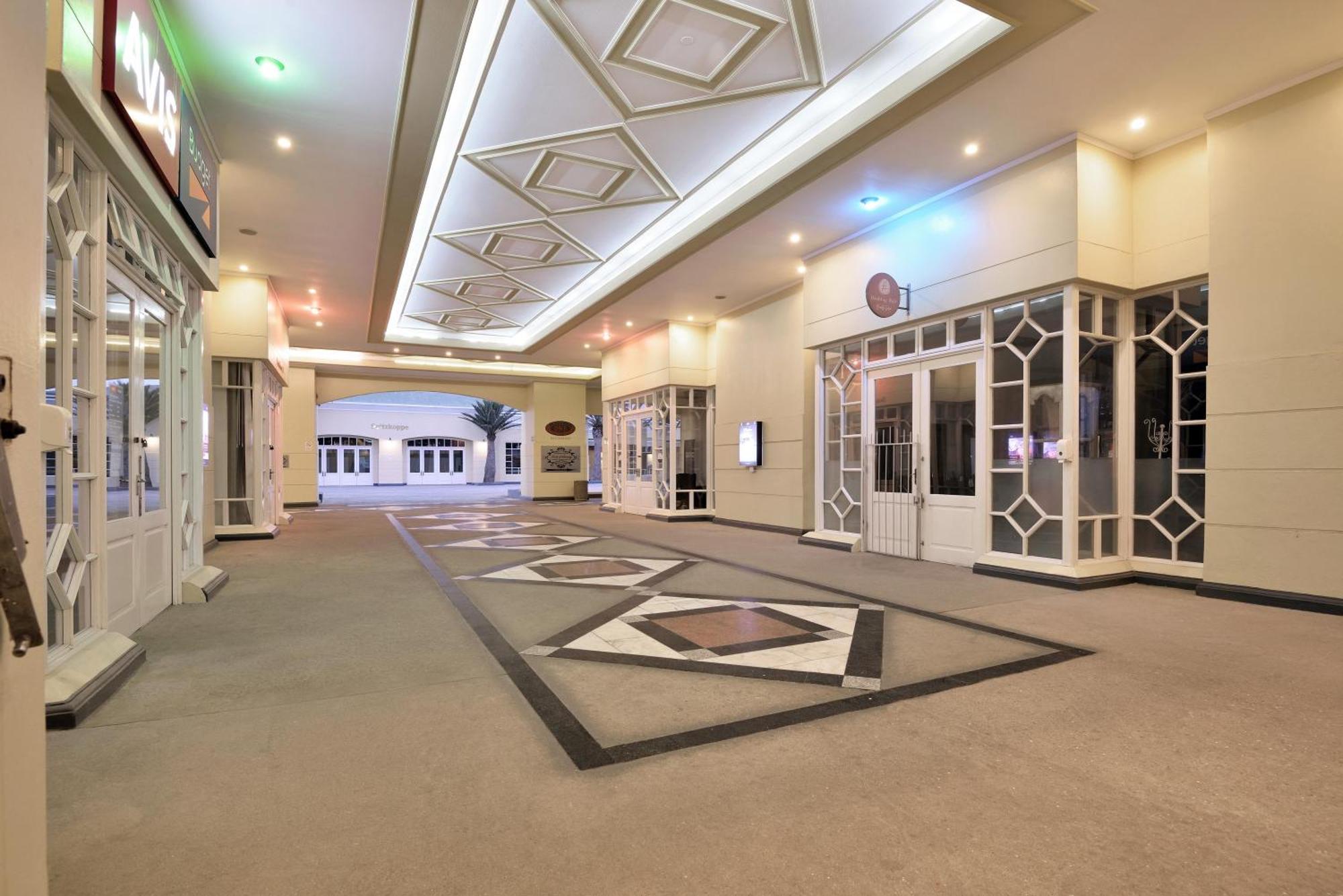 Swakopmund Hotel & Entertainment Centre Екстериор снимка