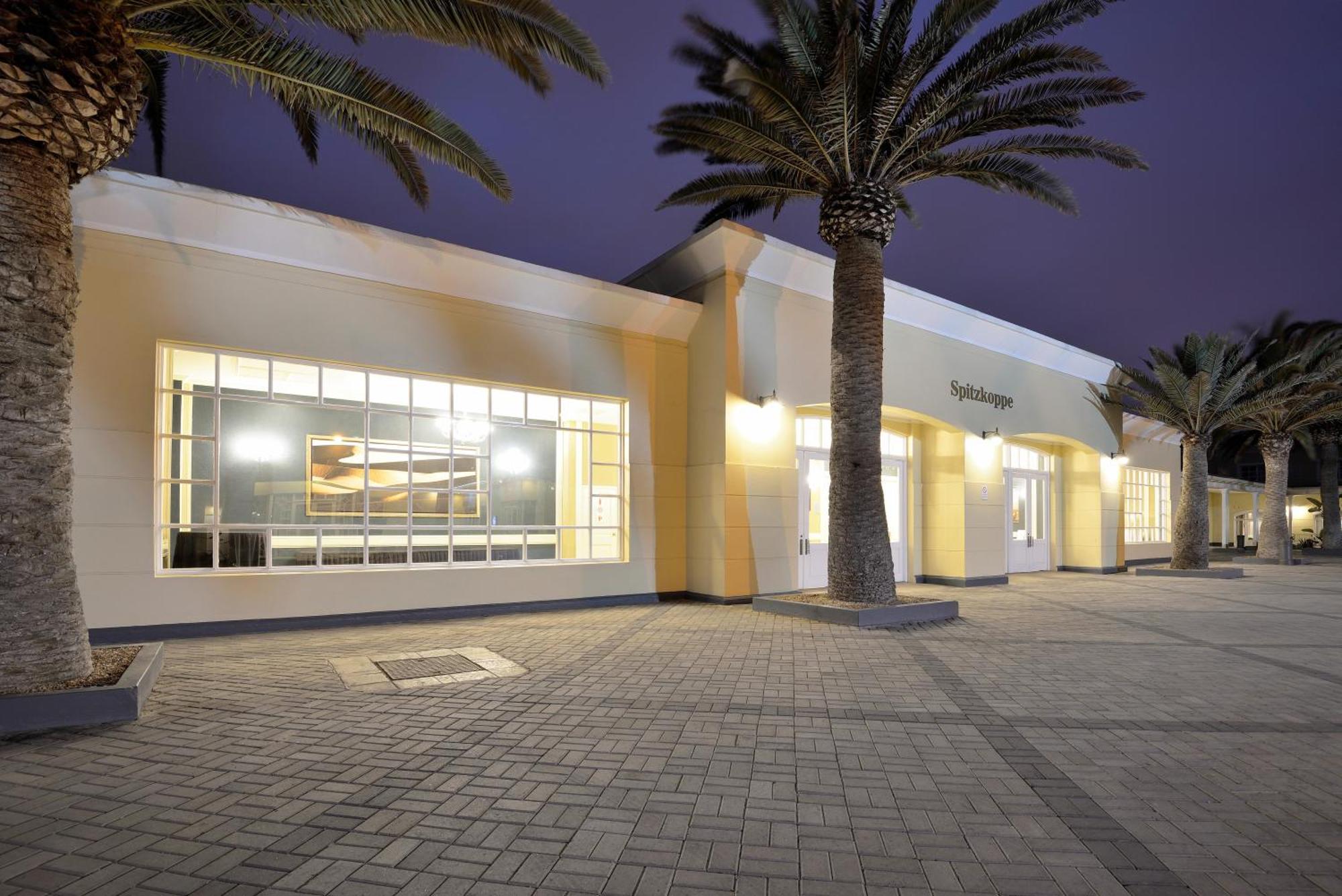 Swakopmund Hotel & Entertainment Centre Екстериор снимка