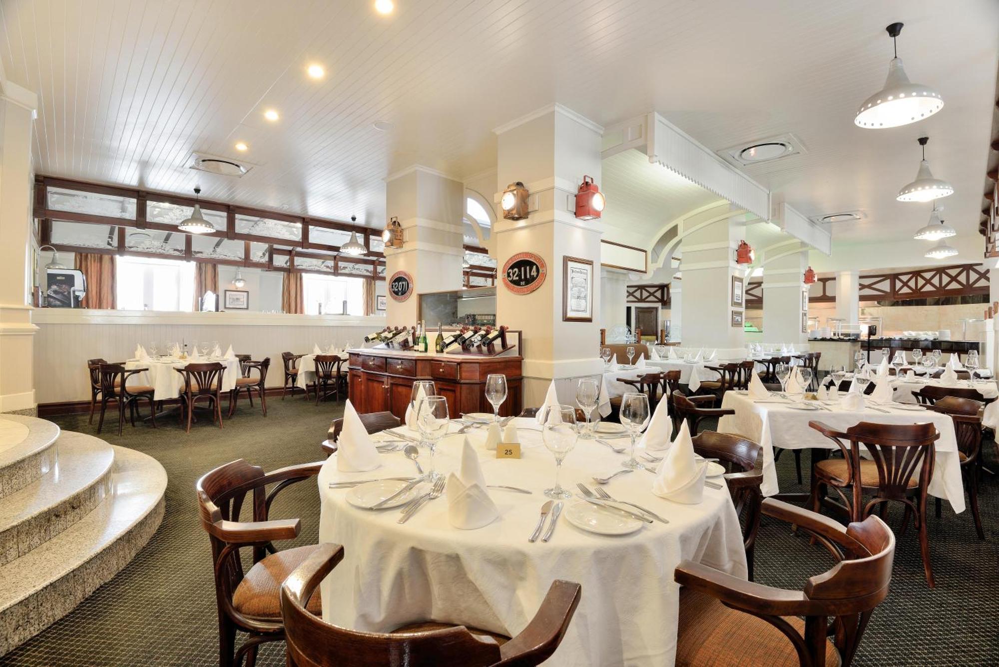 Swakopmund Hotel & Entertainment Centre Екстериор снимка